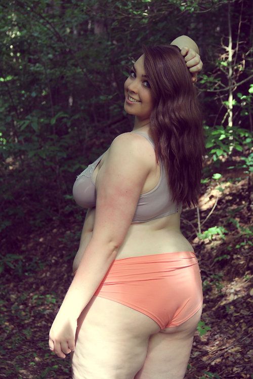 Chubby naked girls in the woods Manhattan add photo