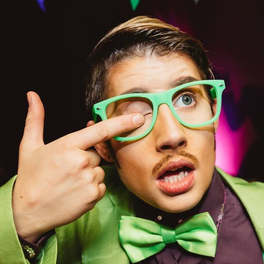 Dragkings in full body nude